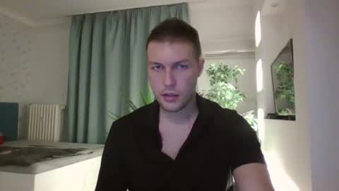 Snapshot of markster9696 chatting on 2, 12, 2025 markster9696 online show from 2, 12, 2025