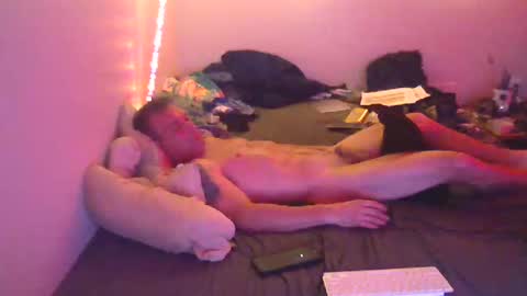 markymark101825061 online show from 8, 1, 2025