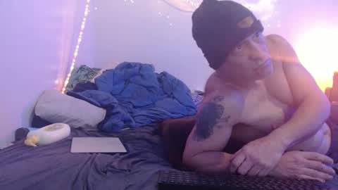 markymark101825061 online show from 21, 1, 2025