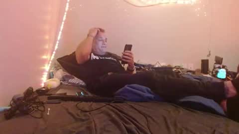 markymark101825061 online show from 26, 1, 2025