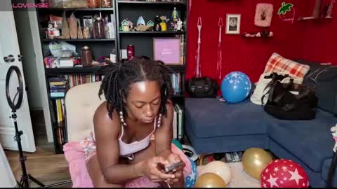 Snapshot of marleymadness9 chatting on 7, 10, 2025 MarleyAquafina online show from 7, 10, 2025