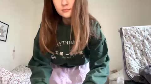 Snapshot of marloginanni chatting on 28, 6, 2026 Mia online show from 28, 6, 2026