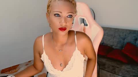 May online show from 14, 11, 2025