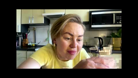 Snapshot of martaluna_ chatting on 8, 5, 2026 Marta online show from 8, 5, 2026