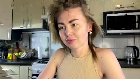 Snapshot of martaluna_ chatting on 18, 5, 2026 Marta online show from 18, 5, 2026