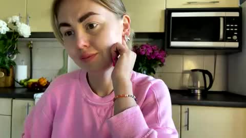 Snapshot of martaluna_ chatting on 31, 5, 2026 Marta online show from 31, 5, 2026