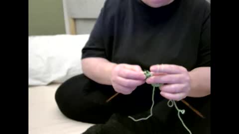 Snapshot of marthabriest chatting on 17, 4, 2026 Martha online show from 17, 4, 2026