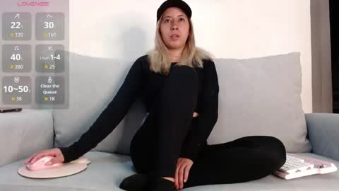 Snapshot of marthina_thompson chatting on 26, 5, 2026 marthina thompson online show from 26, 5, 2026