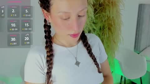 Snapshot of martina_adams chatting on 5, 5, 2026 mari online show from 5, 5, 2026