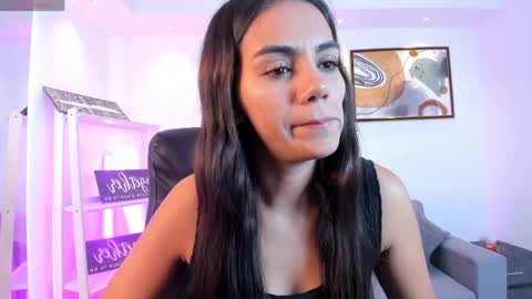 Snapshot of martina_mancinii chatting on 25, 5, 2026 Martina online show from 25, 5, 2026