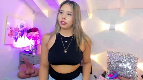 martina mIIler online show from 17, 4, 2026