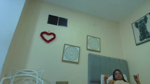 Snapshot of mary_cute9 chatting on 6, 7, 2026 mary_cute9 online show from 6, 7, 2026