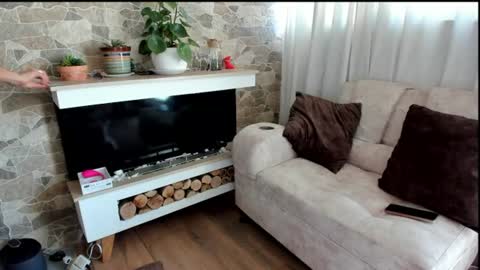 Snapshot of maryamgirl08 chatting on 7, 7, 2026 Engracia online show from 7, 7, 2026