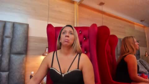 maryhawkey online show from 26, 2, 2026