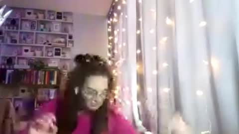 Kelly online show from 2, 3, 2026