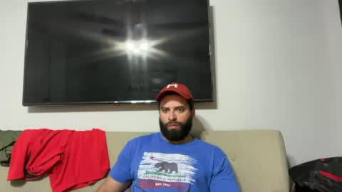 Snapshot of mascbeef95 chatting on 17, 6, 2026 mascbeef95 online show from 17, 6, 2026
