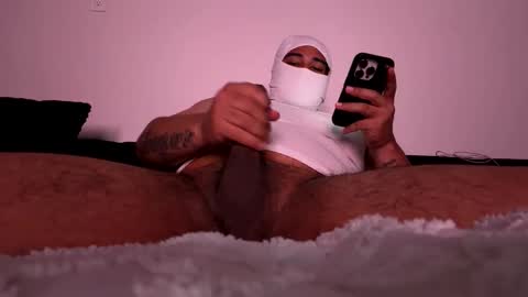 Snapshot of maskedupbby chatting on 14, 4, 2026 maskedupbby online show from 14, 4, 2026