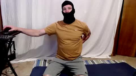 Snapshot of maskedyogaman chatting on 6, 5, 2026 maskedyogaman online show from 6, 5, 2026