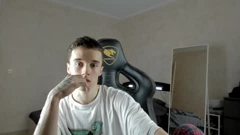 Snapshot of mason_warhol chatting on 4, 3, 2025 Mason online show from 4, 3, 2025