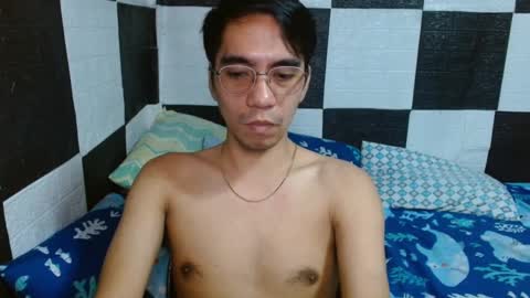 Snapshot of massive_boner02 chatting on 12, 1, 2025 massive_boner02 online show from 12, 1, 2025