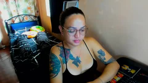 Snapshot of massivecockcum chatting on 15, 6, 2026 kimmy online show from 15, 6, 2026