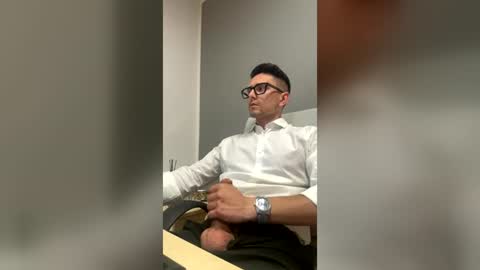 Snapshot of masterboss_fl chatting on 18, 6, 2026 Master Boss online show from 18, 6, 2026