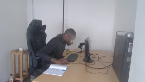 Snapshot of masterdomfuck chatting on 3, 6, 2026 Masterdomfuck online show from 3, 6, 2026
