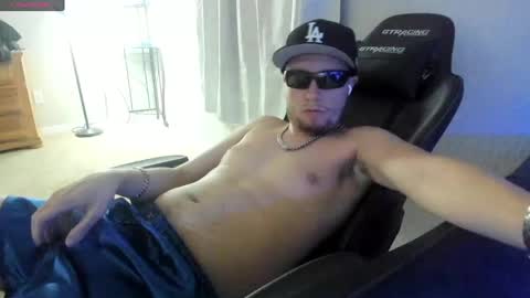 Snapshot of mastermusclebro chatting on 12, 5, 2026 mastermusclebro online show from 12, 5, 2026
