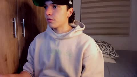 mastrangelo_x online show from 3, 2, 2026