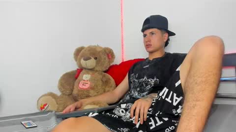 Snapshot of mateo_escobar chatting on 25, 10, 2025 mateo_escobar online show from 25, 10, 2025
