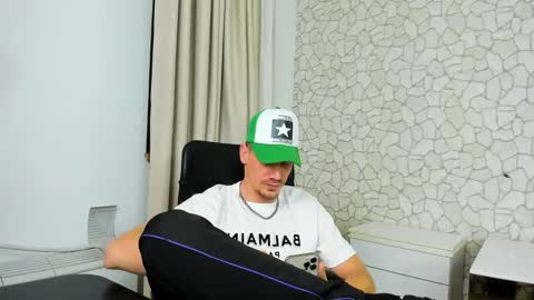 MateoBenjamin online show from 7, 1, 2025