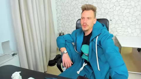 MateoBenjamin online show from 30, 1, 2025