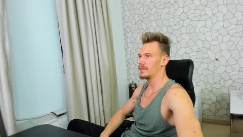 MateoBenjamin online show from 2, 2, 2025