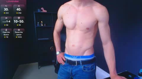 Snapshot of mateobenjamin chatting on 13, 5, 2026 MateoBenjamin online show from 13, 5, 2026
