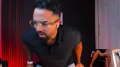 Snapshot of mateobeta chatting on 12, 11, 2025 mate online show from 12, 11, 2025