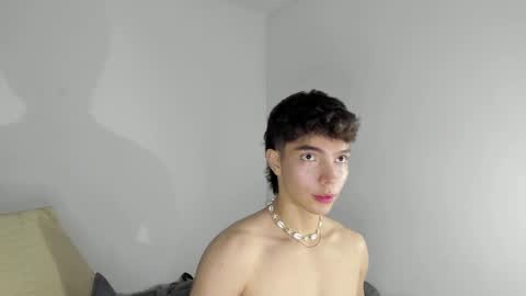 Snapshot of mateosantiago24 chatting on 24, 12, 2024 Mateo Santiago online show from 24, 12, 2024