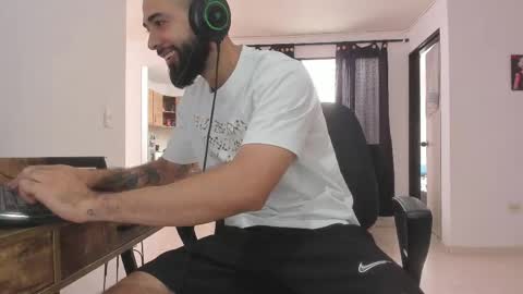 Snapshot of matheusbeard2 chatting on 11, 4, 2026 Matheus online show from 11, 4, 2026