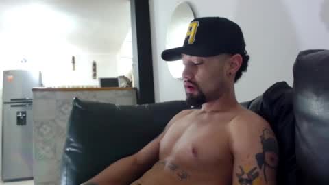 Snapshot of mathew444 chatting on 17, 12, 2024 STRURIBE ON INSTAGRAM online show from 17, 12, 2024