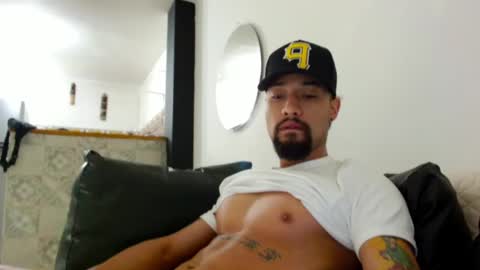 Snapshot of mathew444 chatting on 15, 1, 2025 STRURIBE ON INSTAGRAM online show from 15, 1, 2025