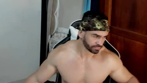 Snapshot of mathews_smith chatting on 1, 4, 2026 mathews_smith online show from 1, 4, 2026