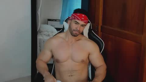 Snapshot of mathews_smith chatting on 7, 4, 2026 mathews_smith online show from 7, 4, 2026