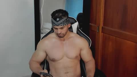 Snapshot of mathews_smith chatting on 9, 4, 2026 mathews_smith online show from 9, 4, 2026