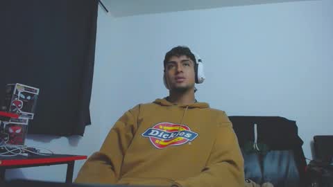 Snapshot of matias_bianco01 chatting on 11, 3, 2025 matias online show from 11, 3, 2025