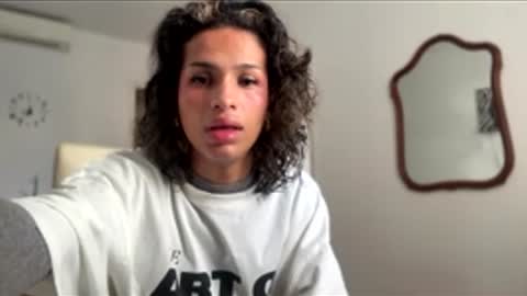 Snapshot of matiu_stonne chatting on 7, 5, 2026 Abby Bella online show from 7, 5, 2026