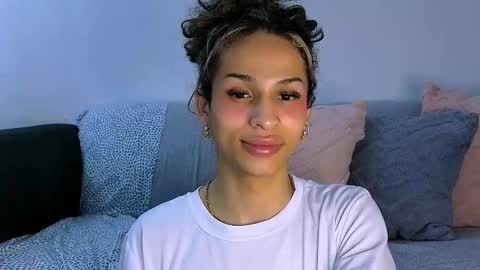 Snapshot of matiu_stonne chatting on 23, 5, 2026 Abby Bella online show from 23, 5, 2026