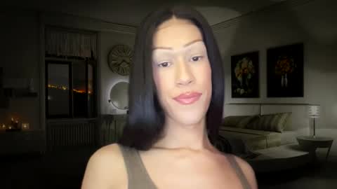 MOLLY MILLS online show from 30, 10, 2025