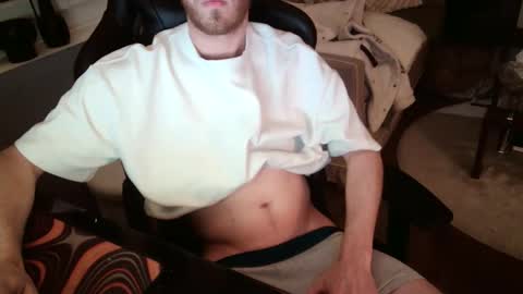 Snapshot of matt1q237916 chatting on 17, 4, 2026 matt1q237916 online show from 17, 4, 2026