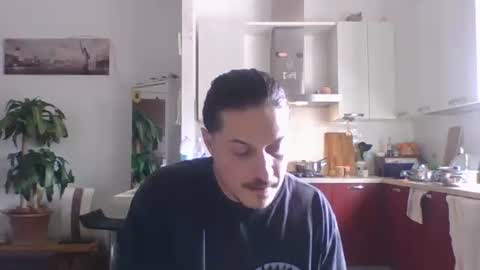 Snapshot of matteushh87 chatting on 10, 2, 2026 matteushh87 online show from 10, 2, 2026