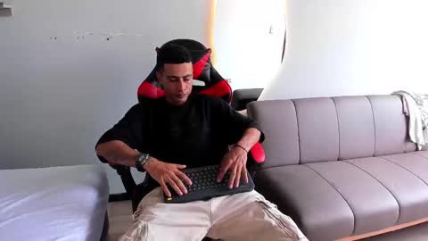 Snapshot of matthewcullenn chatting on 3, 12, 2025 Matthew online show from 3, 12, 2025