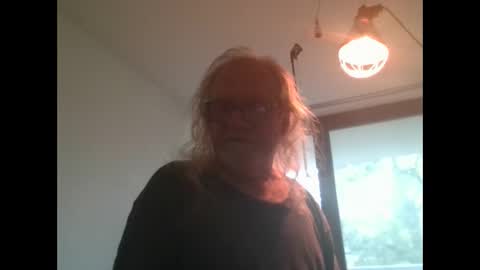 Snapshot of matthy60 chatting on 28, 9, 2025 Matthias online show from 28, 9, 2025